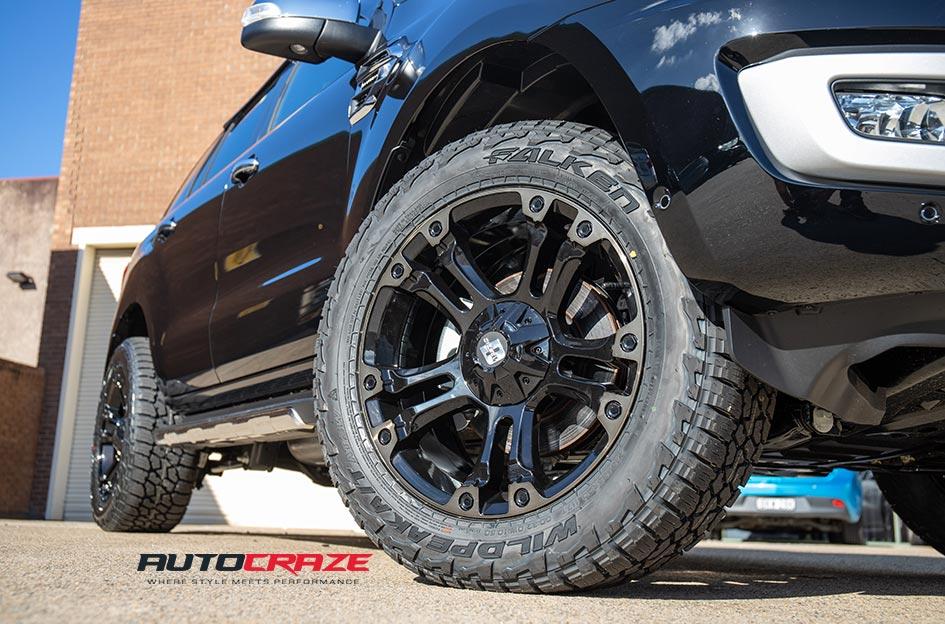 FORD TITANIUM  BROOKLYN BLACK MACHINED WITH DARK TINT